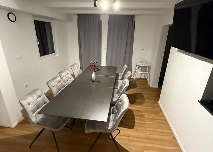 Pjagodic ツェルクニェ・ナ・ゴレニスケム